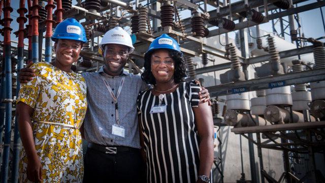 GRIDCo的发电行业参与者参观了特马的一个变电站, near Accra, Ghana